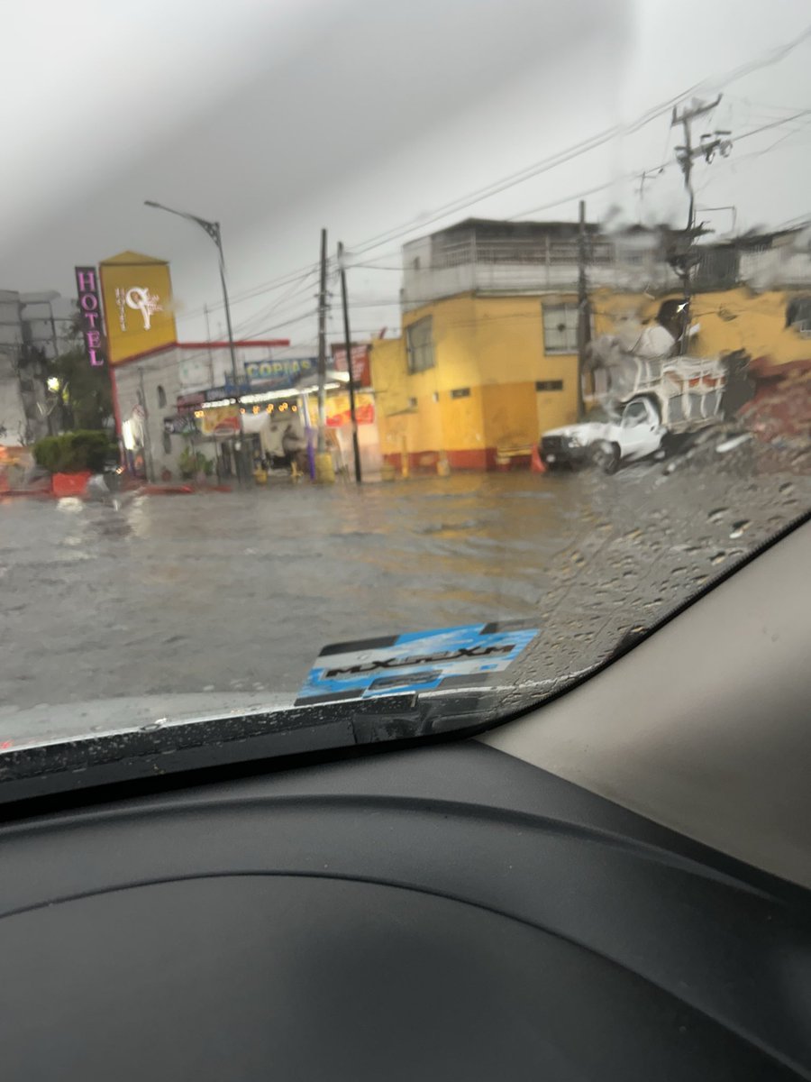 olga_salgadov's tweet photo. Lo que dejan las benditas obras en calzada de Tlalpan https://t.co/DMkXtUuVq5
