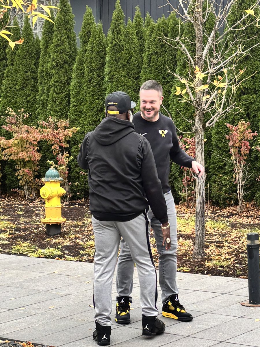 carriemilburn's tweet image. Daddy sighting #GoDucks