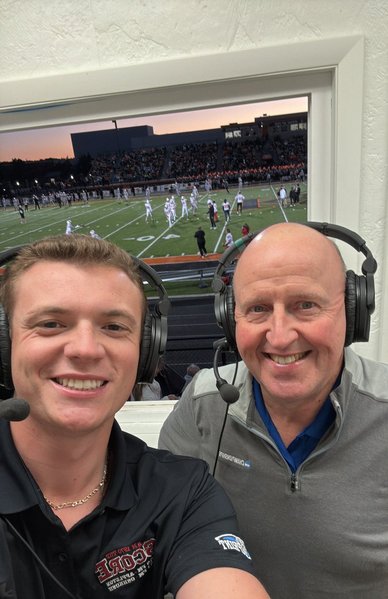 The Kaukauna &amp; Kimberly RIVALRY 🏈🏈🏈

Both teams are looking to rebound after conference losses a week ago. Every game matters down the stretch as the 
PLAYOFFS are right around the corner 

Tune into tonight‘s action starting w/ our pregame show @ 6:30 on <a href="/thescorewi/">The Score WI</a> 📻
#wiaa