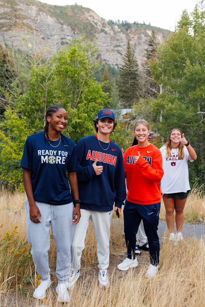 AuburnSoccer's tweet photo. Happy Birthday to the Auburn Legend, @caroline_todes 🐅‼️

Thank you for working so hard each and every day to keep us at our best!

#WarEagle https://t.co/8miSBhROi7