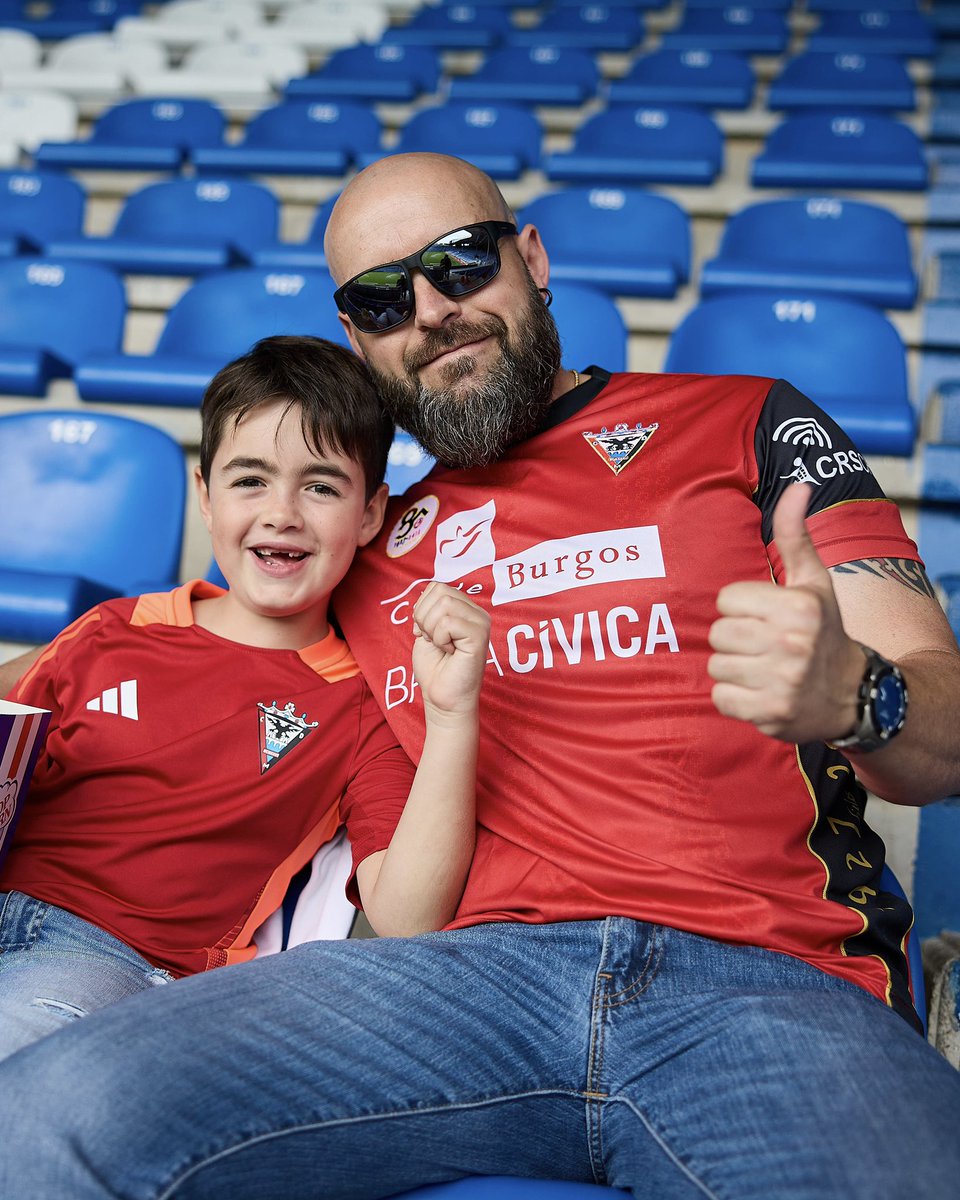 ❤️ De abuelos a nietos.
🖤 De padres a hijos.

#MirandésEsMiranda