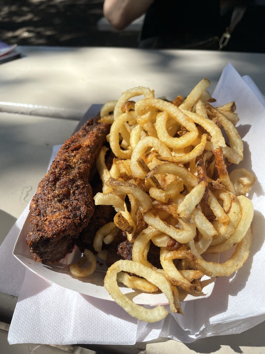 ChartsJavi's tweet photo. Fried pork ribs had a nice kick to them but they were tough. Low B- https://t.co/J48EX8MYQN