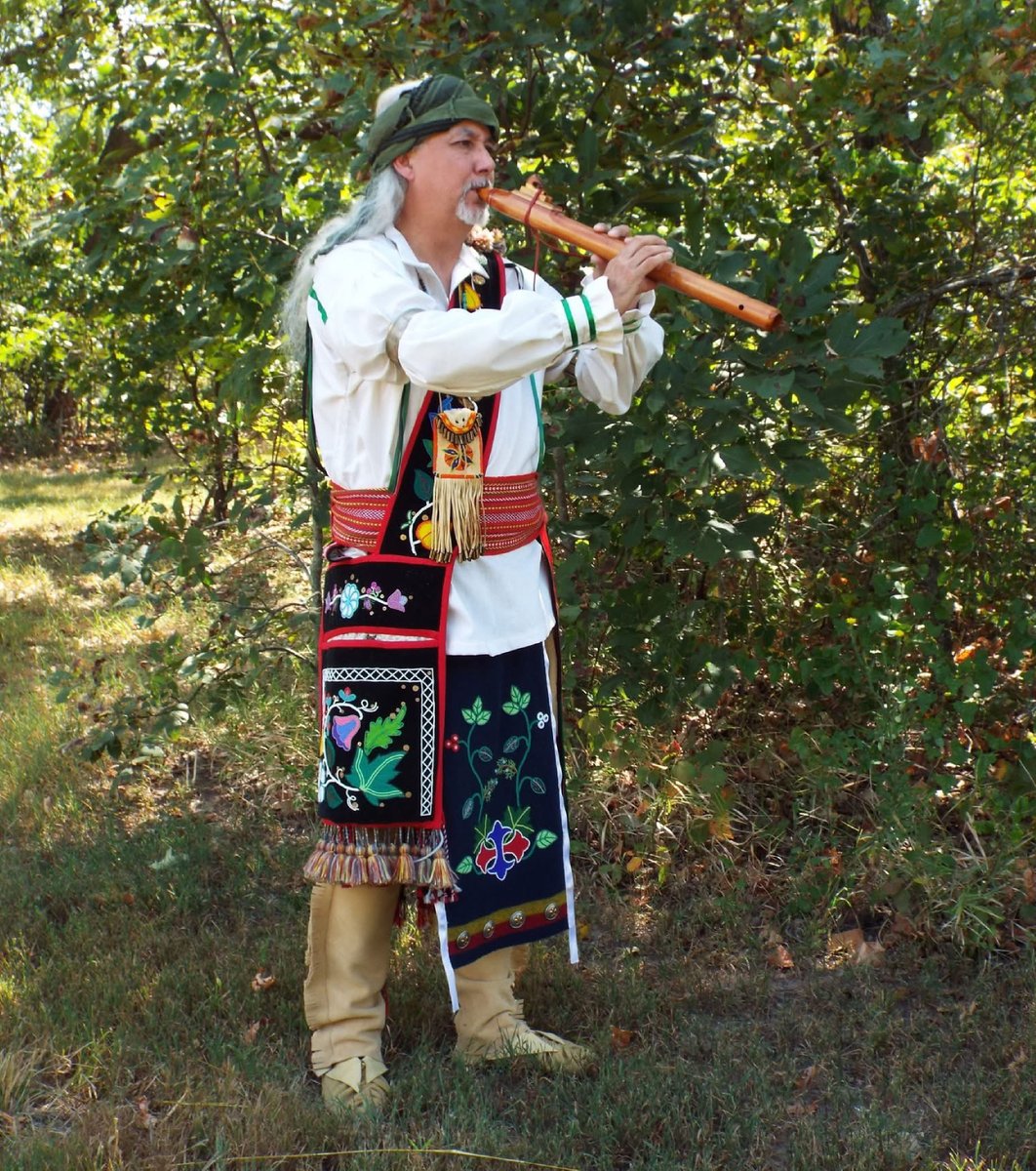 MAINSITEArt's tweet photo. Tonight, hear live music from Native American Flute Musician, Larry DuBoise from 6-9 pm at the opening reception of "Wêwenetôni Shehkîtâkan: Ancestral Patterns Through Our Regalia" a group exhibition curated by Amber DuBoise-Shepherd. Read more at https://t.co/VWR1V56qa3 https://t.co/i213YaeoNW