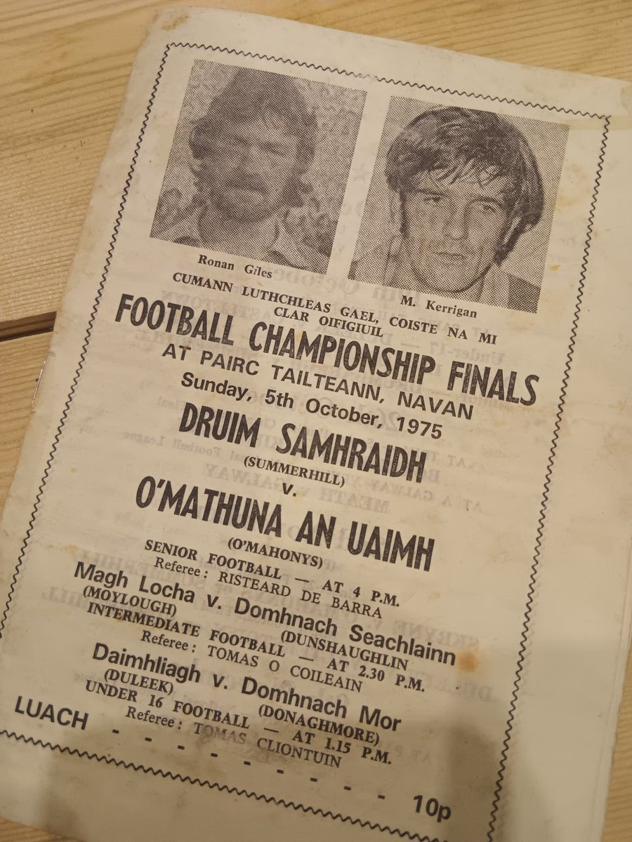 gaafan23's tweet image. Flashback to @MeathGAA 1975 Football Senior County Final between @NavanOMahonys and @SummerhillGFC also featured Intermediate Final @MoylaghGAA v @DunshaughlinGAA and in U16s  @DonAshGAA v @DuleekBellewGFC #keegancup #meathgaa @MeathGAASupport