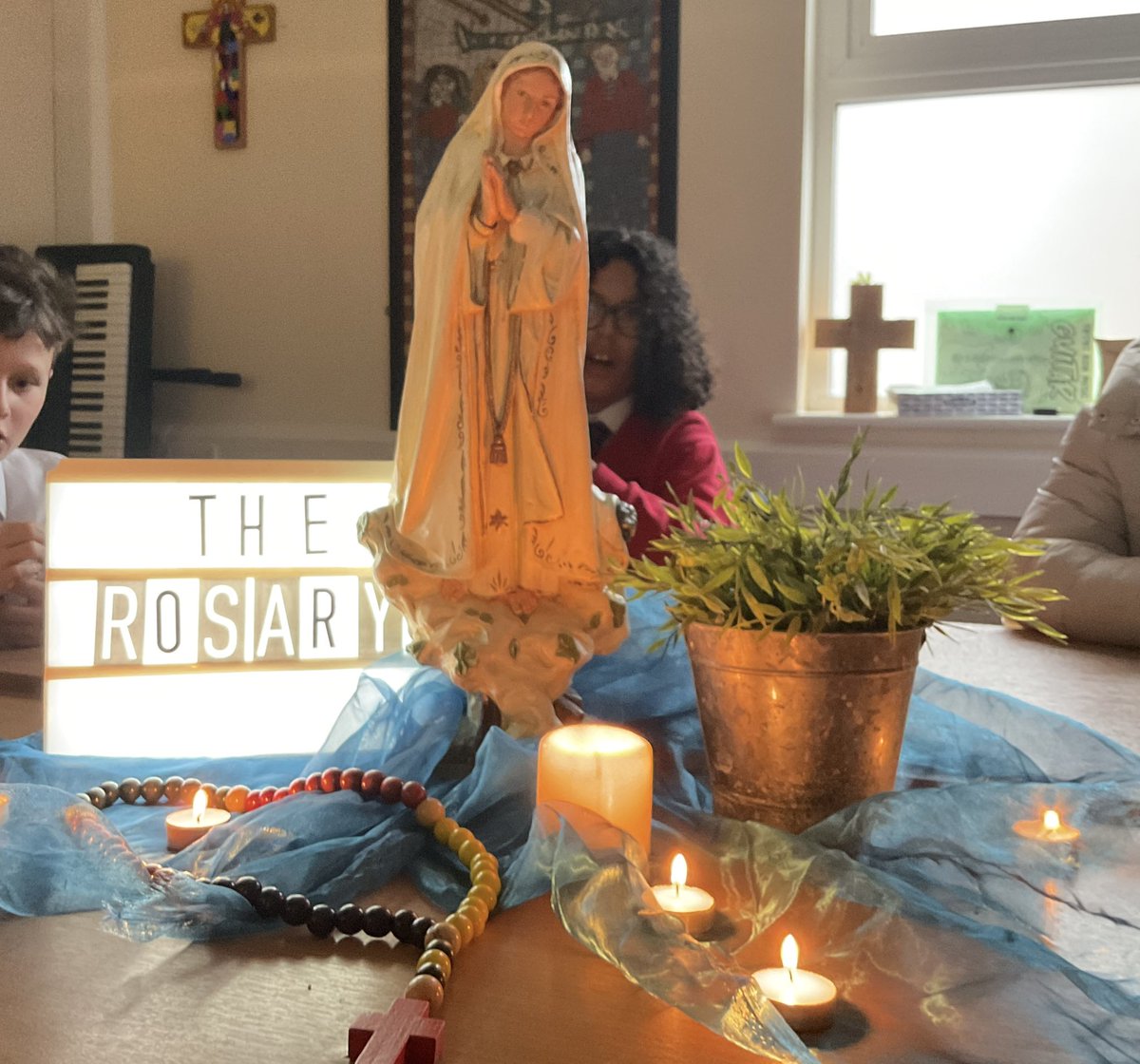 Our Mini Vinnies prayed The Rosary today, for  the  #1millionchildrenpraying <a href="/acn_uk/">Aid to the Church in Need UK</a> <a href="/acn_int/">ACN International</a> Our Lady Pray For Us 🙏