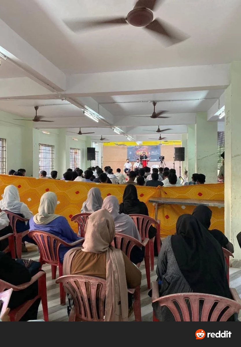 MrMallik_opines's tweet image. Yes, shouldn&apos;t be acceptable in India (as long as it is Hindu-majority).But the Taliban is here to engage with India, geopolitically, not to learn about women&apos;s rights.Btw, here&apos;s a photo from a recent seminar in Kerala that feminists conveniently ignored to avoid the phobia tag