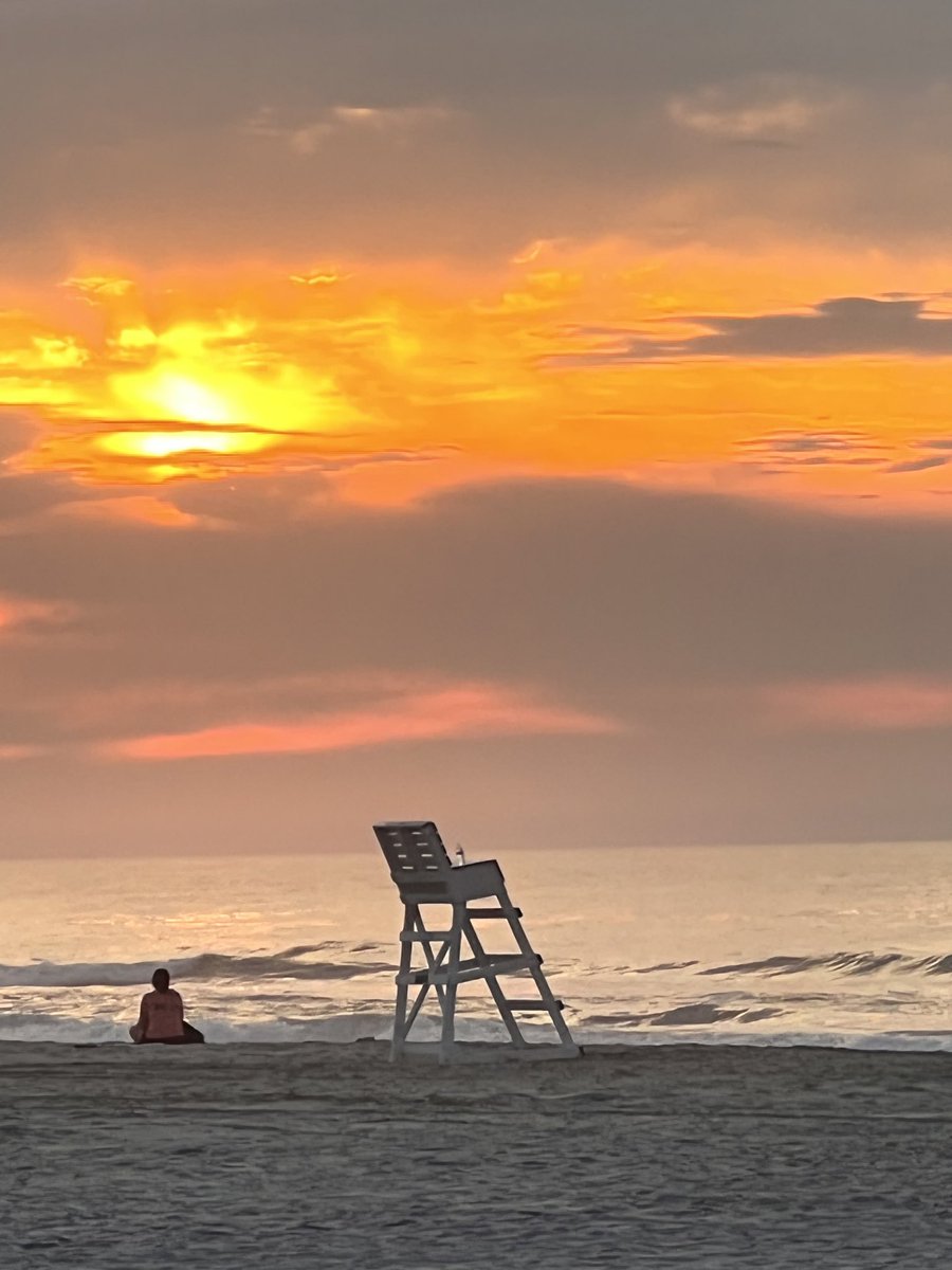MMPvibes's tweet image. Summertime Sunrise