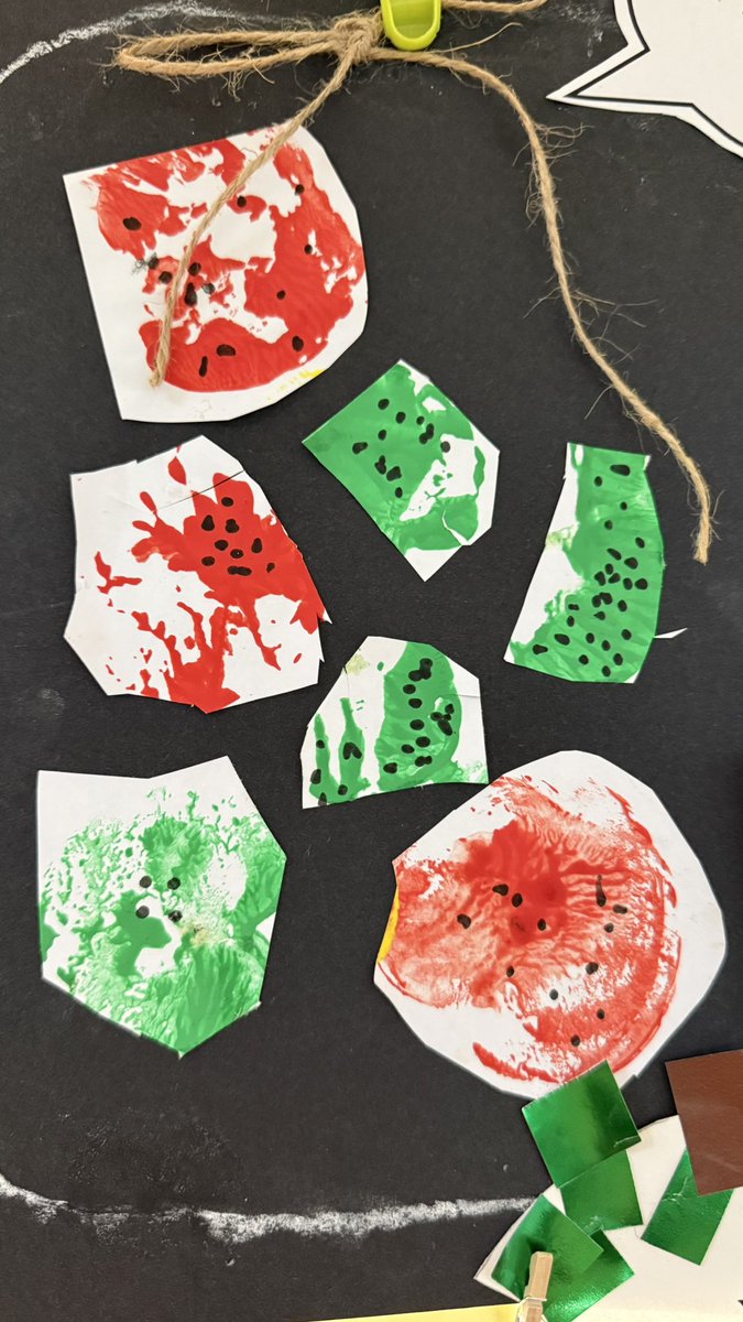 BridgeRebecca's tweet image. 🍎 A lovely week in nursery! Our practitioner brought in apples from her tree &amp;amp; the children explored in every way — washing, rolling, chopping, painting &amp;amp; baking delicious apple pies! 🥧 Full of vocabulary, maths, exploration &amp;amp; fun 🍏✨
#EYFS #LearningThroughPlay #EarlyYears