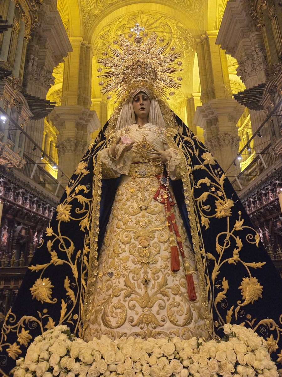 Con gozo y orgullo recibimos a nuestra madre del Gran Perdón en la Santa Iglesia Catedral Basílica.
#CofradíasMLG