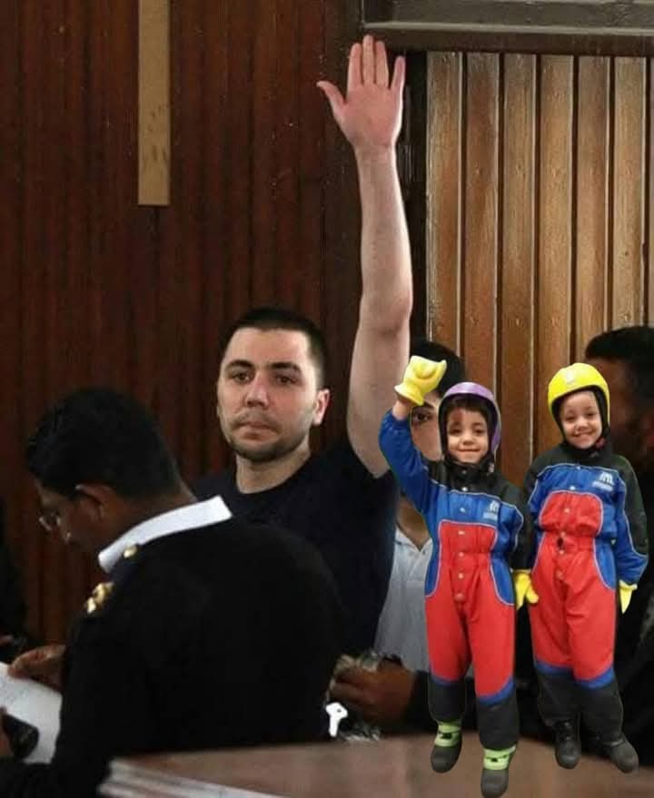 رؤي 15 سنة ومعاذ 13 سنة
 أطفال كبروا وعاشوا كل فترات طفولتهم من غير أبوهم لمدة 11 سنة من حياتهم وفى الاخر المجموعة اللى اسسها تتنكر منه
 اسفوخس عليكم وعلى اللى مشغلكم
#الحرية_لسيد_مشاغب