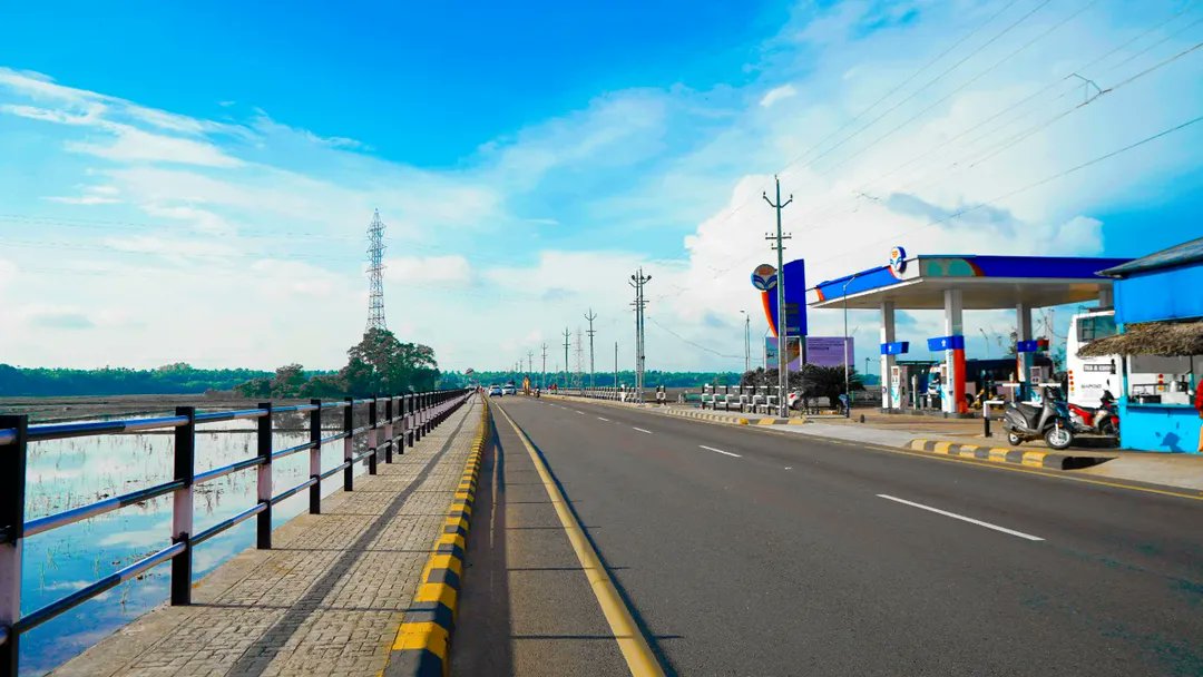 thepropruf's tweet photo. 🚗 Kecheri–Akkikavu Bypass Opens the Road to Progress🌾

A ₹32.66 Cr KIIFB project transforming Thrissur’s connectivity — built with Geo Cell–Geo Textile technology, solar-powered signals, and modern safety features, easing traffic and driving North Kerala closer than ever 🛣️ https://t.co/X38WCqOrM6
