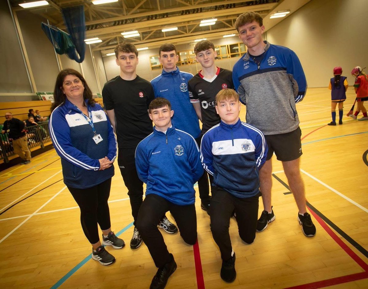 ColumbCollege's tweet photo. We were invited to attend the launch of MFC Ógra Gael with Cumann na mBunscol this afternoon in the Foyle Arena. This exciting new initiative seeks to promote Gaelic Games in Primary Schools across Derry City. We wish Cumann na mBunscol every success in this new venture. https://t.co/wZJ5OjxDFp