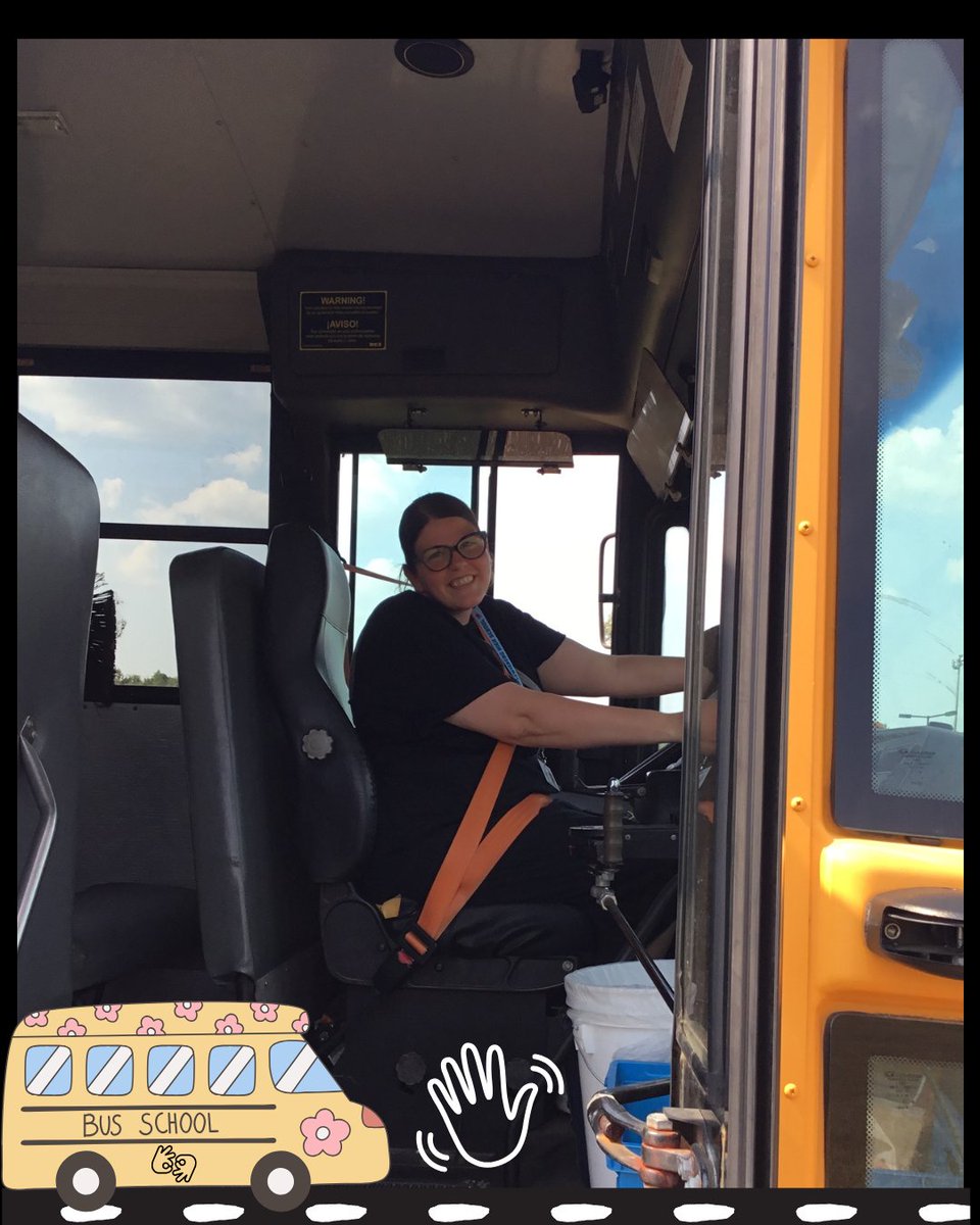 BurgSignClub's tweet photo. We are not interpreting at the same school this year. I was pleasantly surprised to see my interpreter colleague doing her second DeSoto County Schools job as a sub bus driver! 👋🏾 #schoolbusdriver #themagicschoolbus #yellowbus https://t.co/60fcyLfLoa