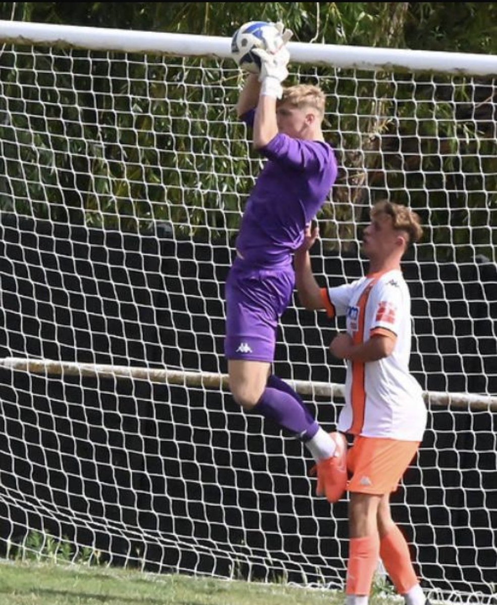 FcStratford's tweet photo. 《 𝐀𝐑𝐑𝐈𝐕𝐀𝐋 》 PHEASEY RETURNS!

Welcome home, Ethan Pheasey. After a spell with step 4 Rugby Town, we are pleased to announce the return of last years player of the year. A significant signing for The Bears 

#UpTheFCBears https://t.co/FmHs7bGfrd