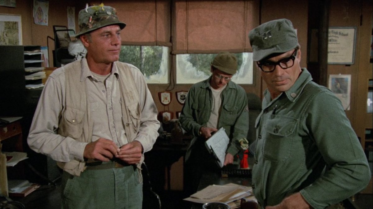 mashaholic's tweet image. #FlaggFriday #ClassicMASH #mash #mash4077