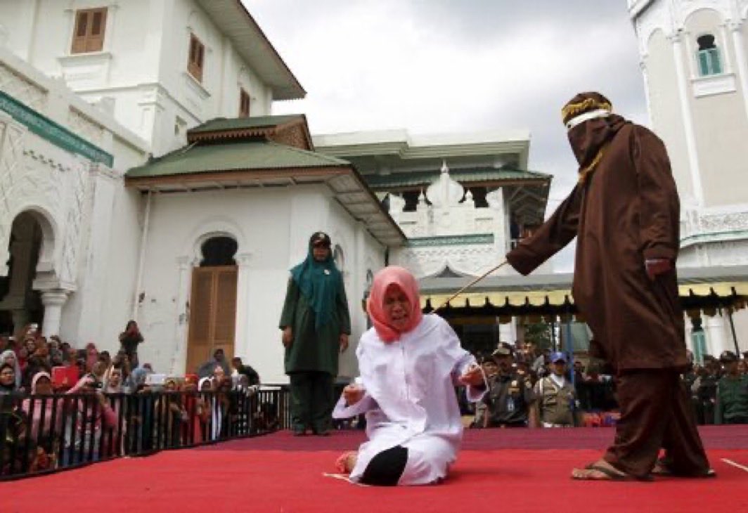 WE MUST BAN SHARIA LAW WORLDWIDE
 
REPOST IF YOU AGREE? 

<a href="/LauraLoomer/">Laura Loomer</a>