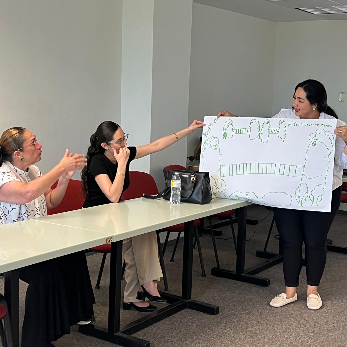 CEMERGE participó en el taller “Relaciones asertivas y trabajo en equipo” impartido por la Secretaría de las Mujeres, reforzando el compromiso de impulsar entornos laborales basados en respeto, equidad y cooperación.
#CEMERGE #Sinaloa