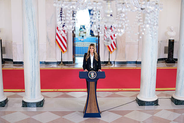 OnlyMelaniaTR's tweet photo. MELANIA = #LadyPower 

A first lady negotiating with a world leader, freeing children, and announcing all this information from the White House under the presidential seal, without Donald Trump. 

She is simply the best! ❤️👌

#OnlyMelania #MelaniaTrump #FirstLady #FLOTUS47 https://t.co/u452TxJGOa
