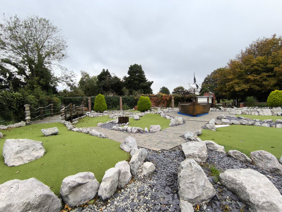 Kika_Presley's tweet image. Passeio no #ThePiratePark em #Windsor #UK