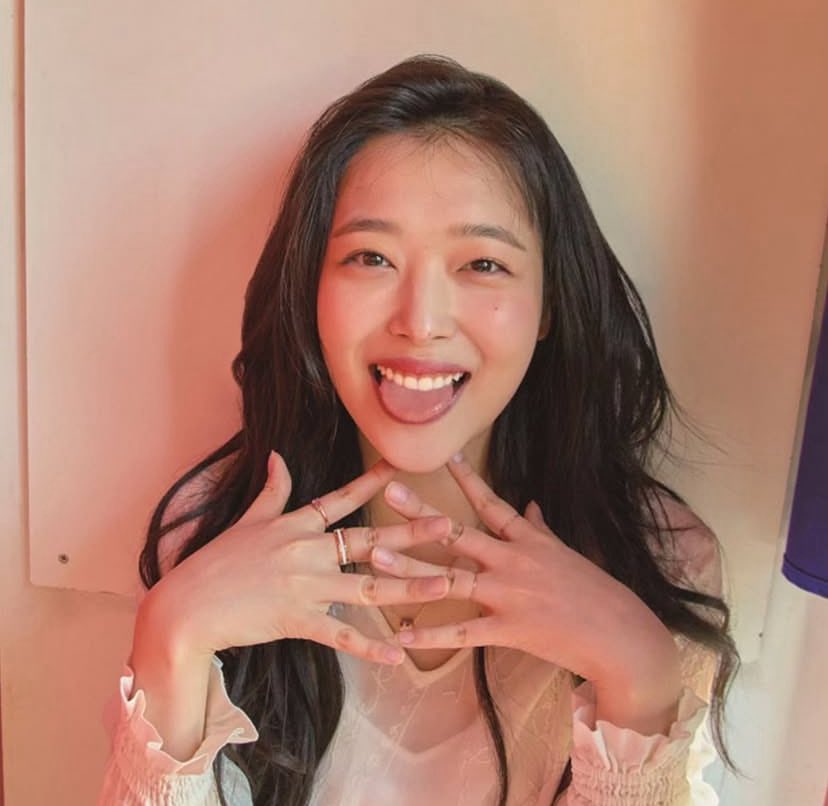 sulli smile bot🇵🇸 (@sullismilebot) on Twitter photo 