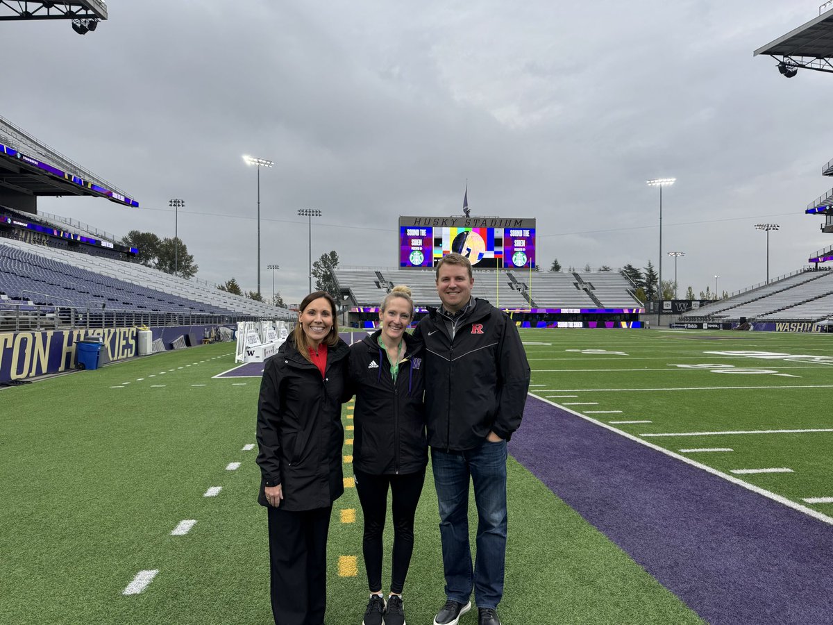 Reunion with a couple of my favorites! Welcome to the West Coast <a href="/ZinnKeli/">Keli Zinn</a> and <a href="/nzinner5/">Nathaniel Zinn</a> ! #SpoMags