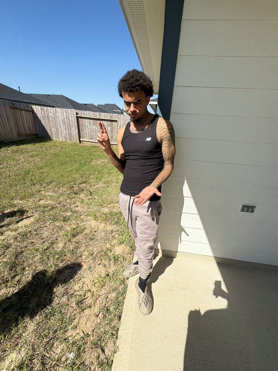 WayLiveKb's tweet photo. No more FreeKb 
BITCH IM FREE ⛓️ https://t.co/ToSQyTjSmP