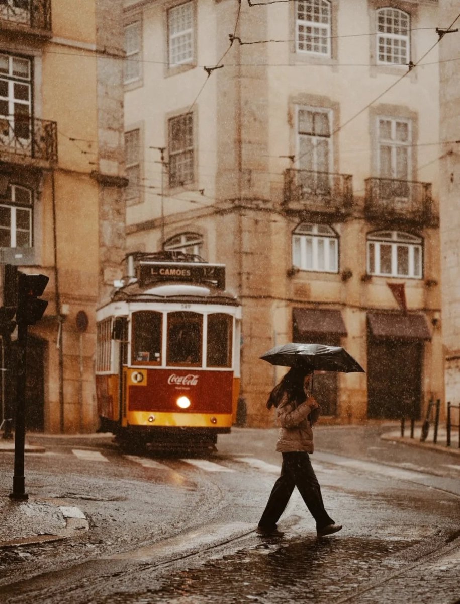 David Melo (@_davidmelo92) on Twitter photo Rainy day in Lisbon! Rainy day in Lisbon!