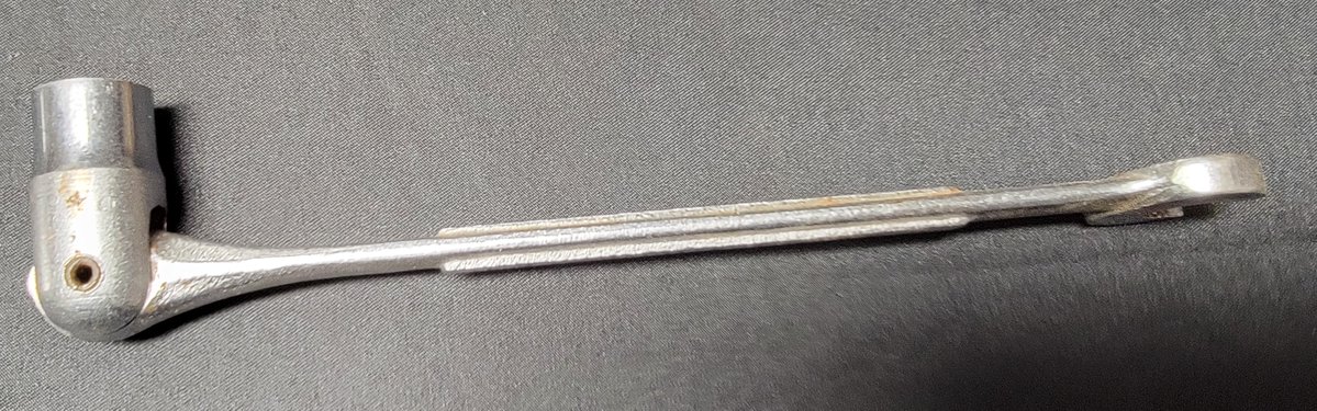 SmittyD9199's tweet image. Check out Craftsman Tools USA V 7/16" SAE Flex Socket Head Combination Wrench - 12 Point ebay.us/m/9EV0VM #eBay via @eBay