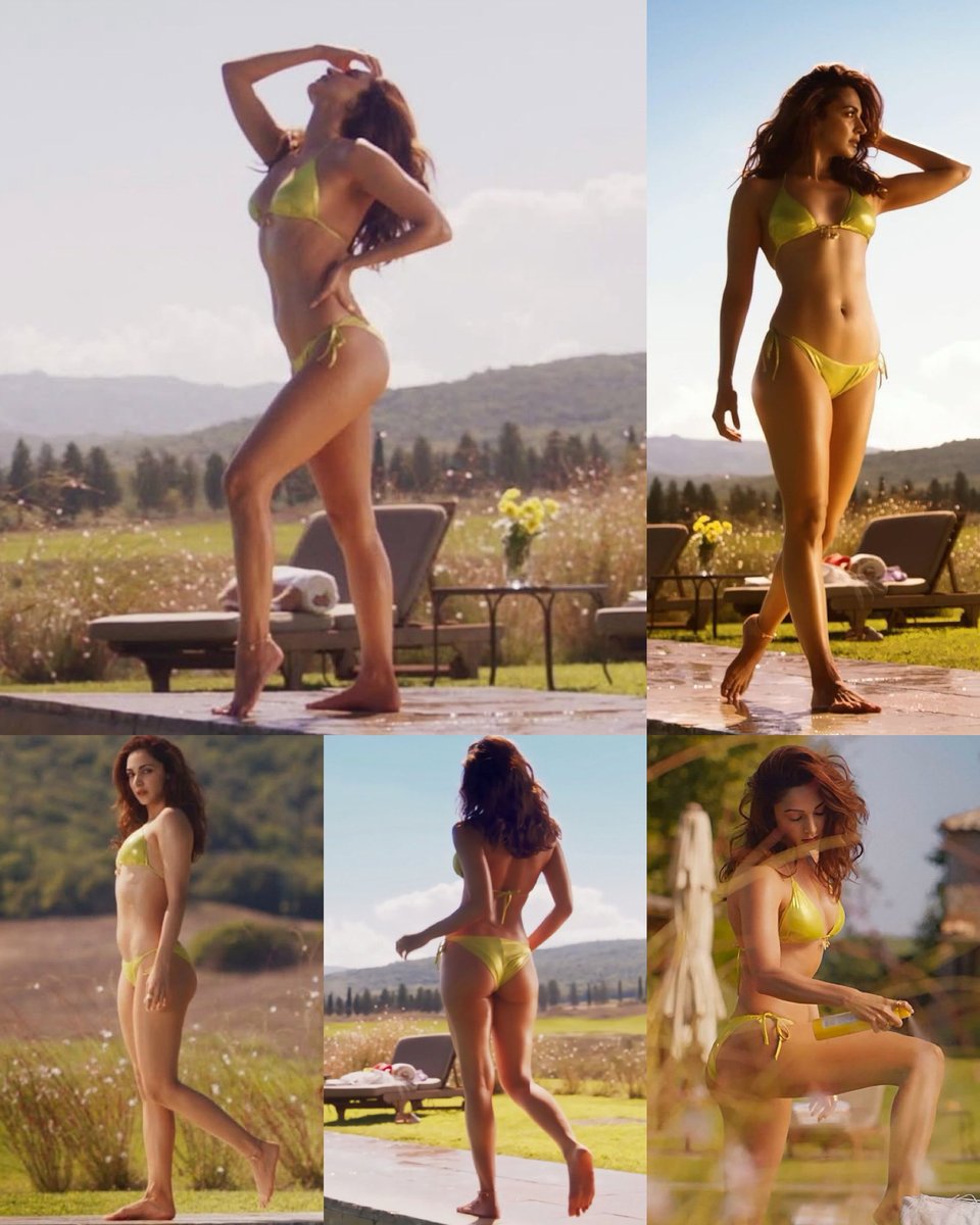 jetaimesell's tweet image. This diva is the hottest and she knows it
#KiaraAdvani