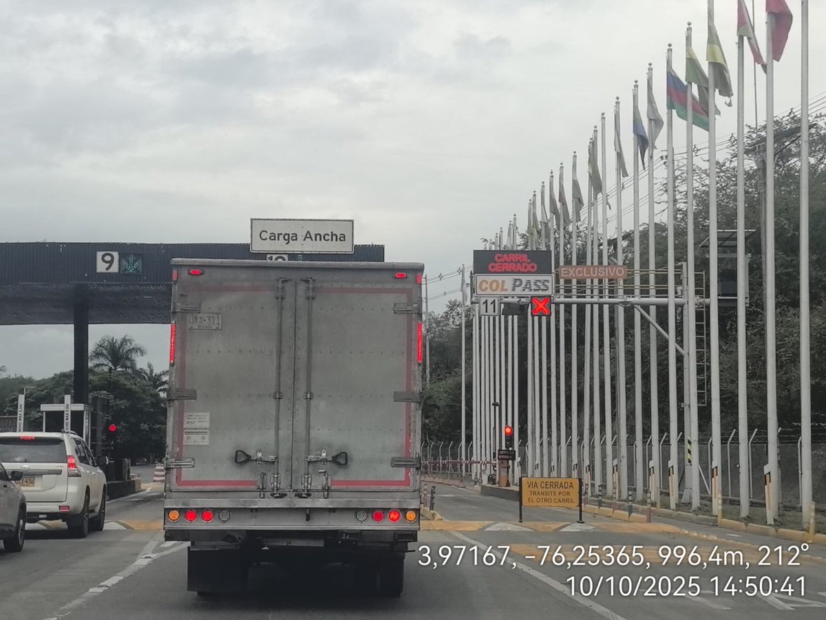 #CierreVial Cierre temporal del carril 11 en el peaje Betania por afectación en los equipos. Personal en sitio trabaja en su restablecimiento.

#PisaInforma #SanPedro #ValleDelCauca