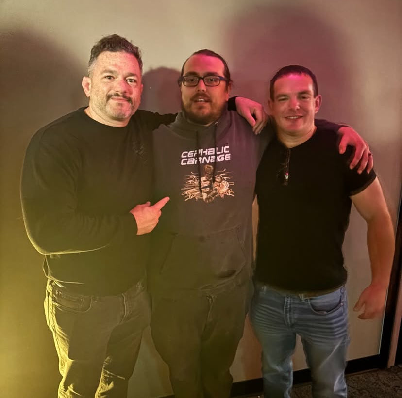 Another photo diarrhea <a href="/mikerainey82/">Michael Rainey</a> <a href="/benaveryisgood/">Ben Avery</a> @saddrawingsbyjace <a href="/lemonpartyshow2/">Jace Avery</a>  <a href="/DevanCosta/">Devan Costa</a>  this time just da beers