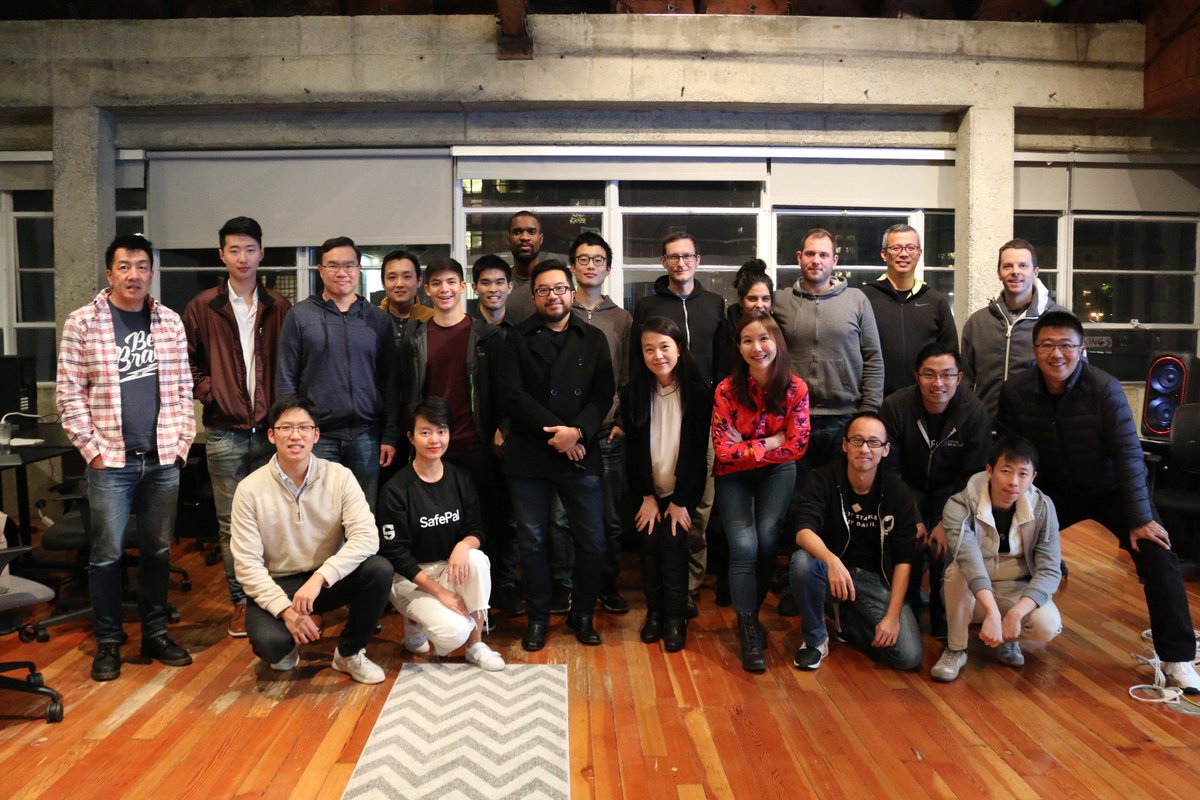 Binance Labs 首届创始团队合影