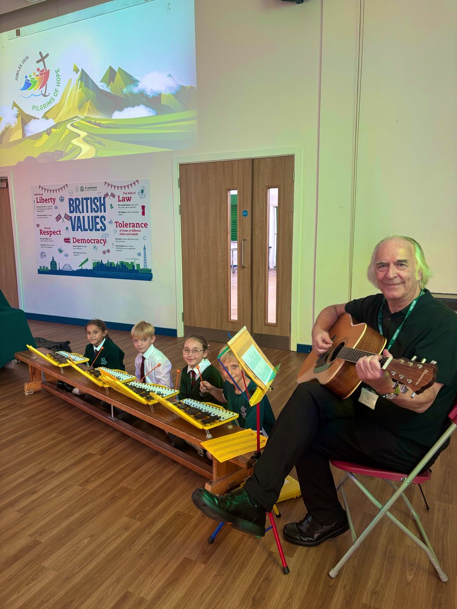 StAmbroseSpeke's tweet photo. A huge thank you to Fr. Ed and our glockenspiel group, for guiding us through a special service as part of our Jubilee candle pilgrimage, celebrating this Jubilee Year of Hope! 🕯️ #ChristAtTheCentre @stambcathlife @StJosephCMAT https://t.co/EnC1HKqnXX