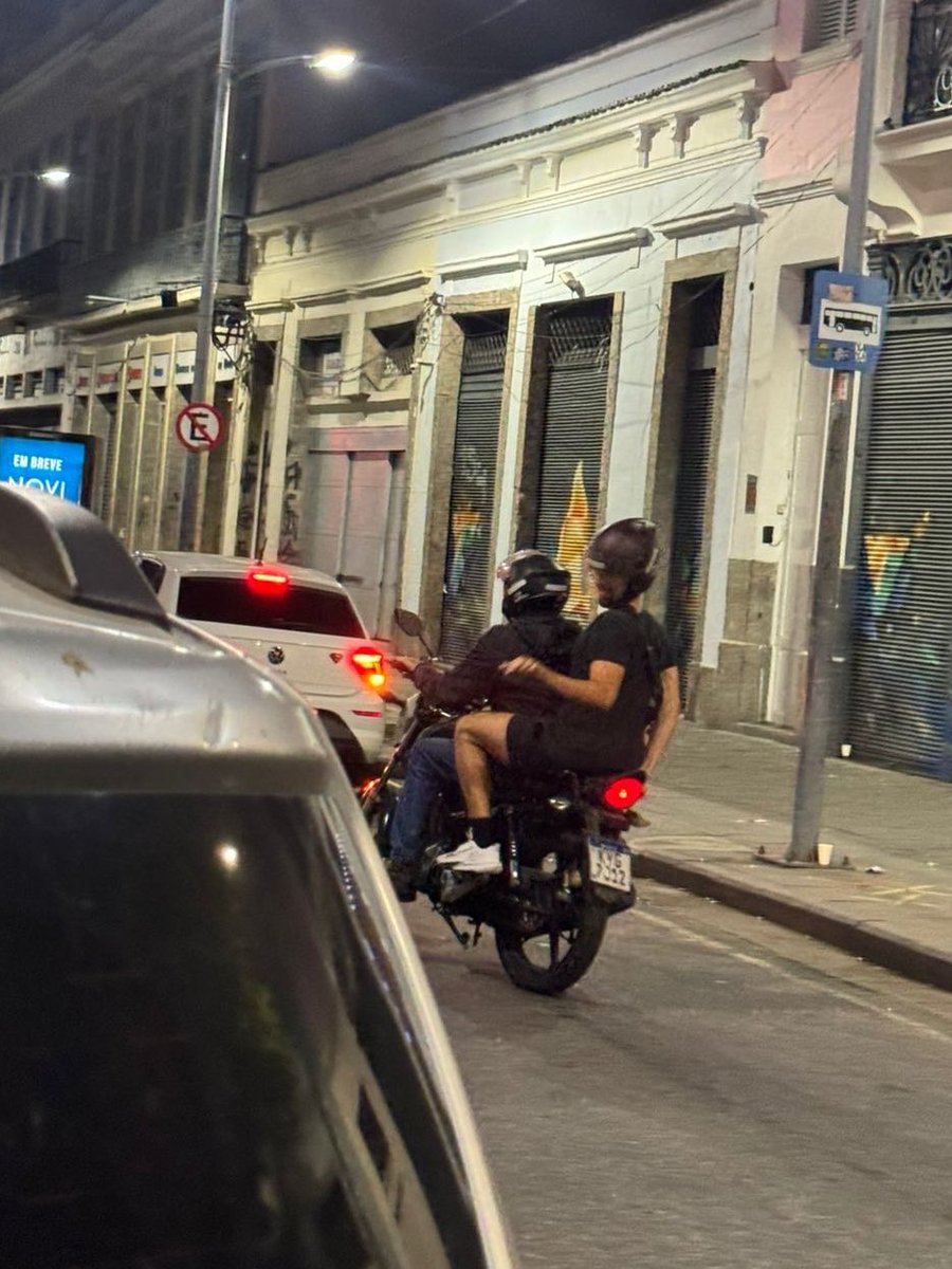 gabegabinho's tweet image. #fui #mulherdepreso