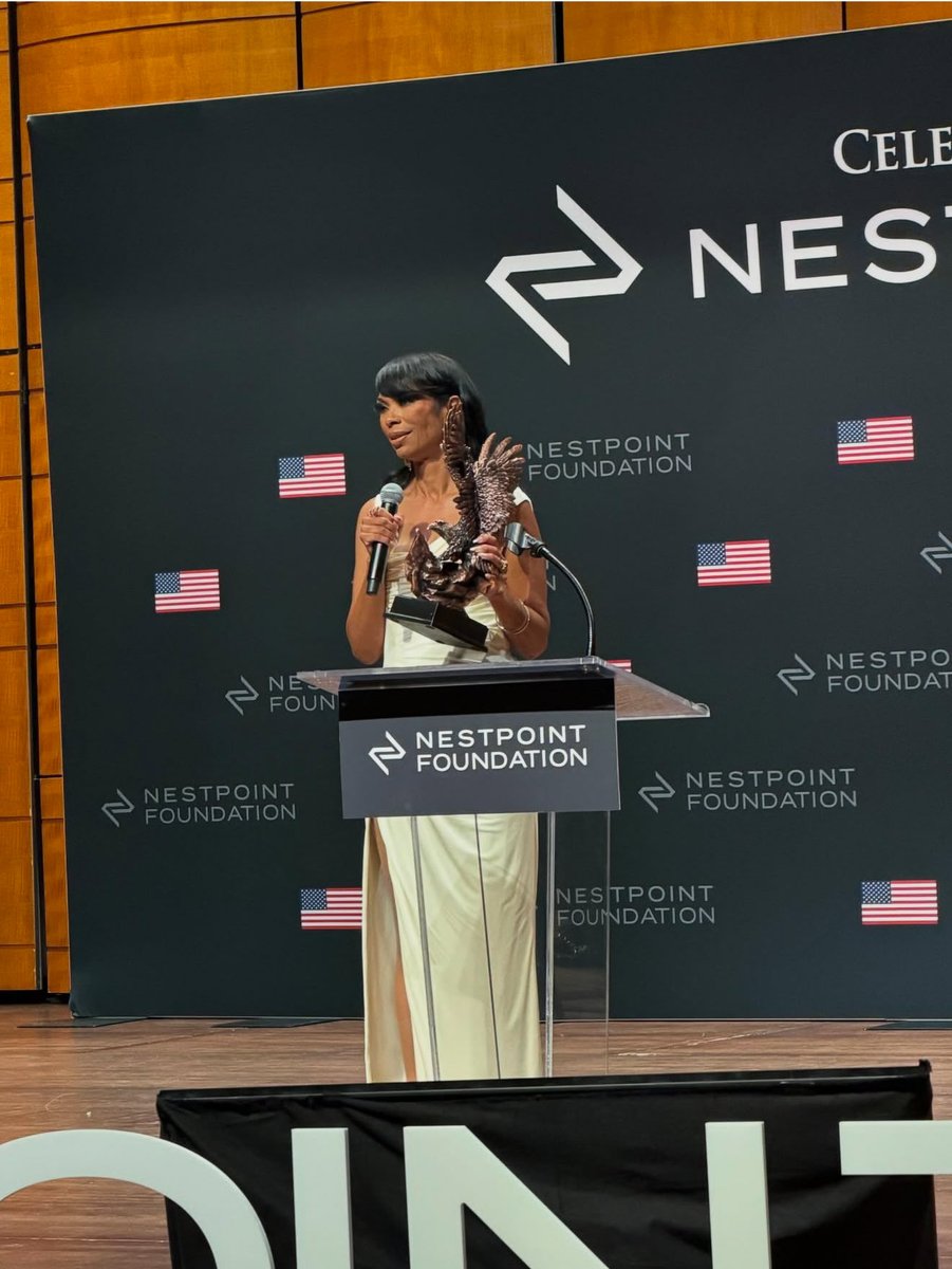 HARRISFAULKNER's tweet image. About last night…
Pulled up to the Kennedy Center to receive the American Exceptionalism Award in Journalism. #grateful @nestpointfoundation