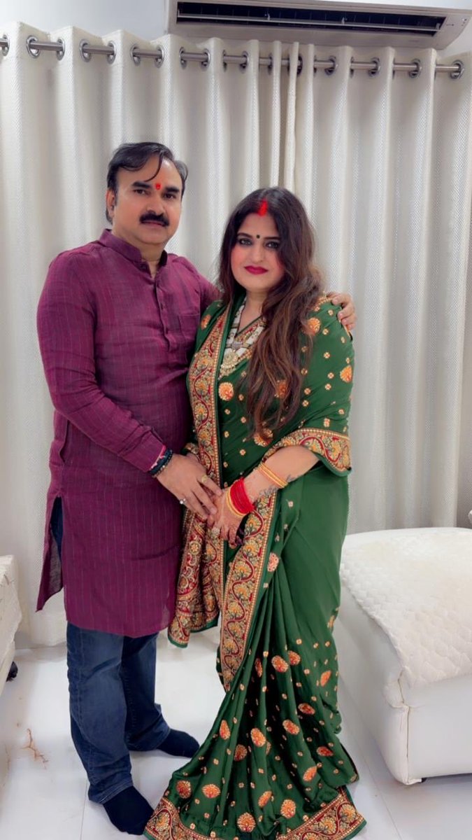 "करवा चौथ की शुभकामनाएं! मेरी पत्नी, 
आप मेरी जिंदगी की सबसे बड़ी ताकत हो।"

#KarwaChauth2025