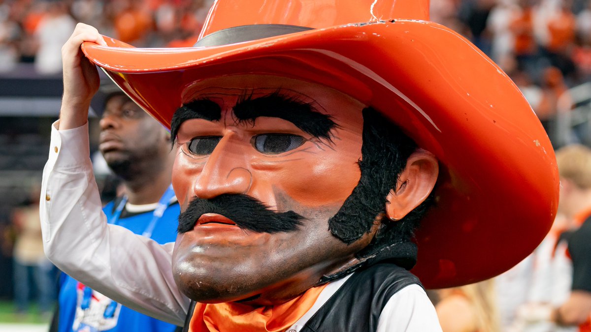 CodyNagel247's tweet image. Oklahoma State has signed five scholarship quarterbacks out of high school since 2019.

They are a combined 2-10 as starters vs. FBS.

Maealiuaki Smith (2024): 0-2
Zane Flores (2023): 0-4
Garret Rangel (2022): 0-4
Shane Illingworth (2020): 2-0
Brendan Costello (2019): 0-0