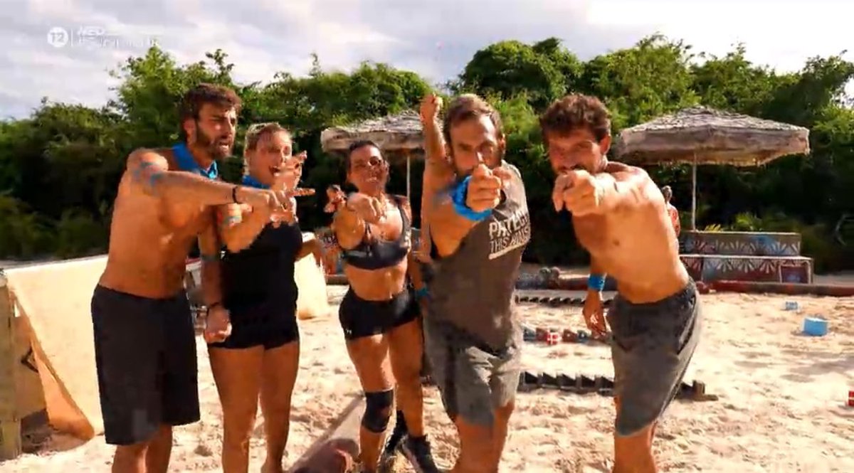 Έβαλα να ξανά δω το ματς με την Νέα Υόρκη για να θυμηθώ, τον λόγο που θα μείνω για πάντα μπολετσικος 🥹🙏💙

#fanisbole
#survivorGR
#exathlonGR