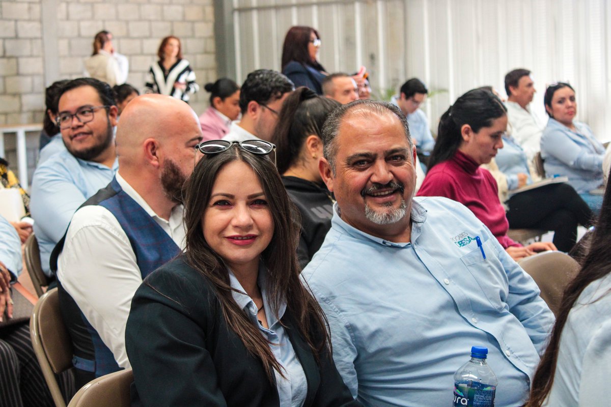 En ERA impulsamos la innovación y la transformación digital. Los equipos de compras y ventas ERA / Hogares DEESA participaron en el Curso de IA impartido por FONEMA. Seguimos creando herramientas de IA para optimizar cada área.

#ERAcontigo #EnergíaLimpia #cursoIA #HogaresDEESA