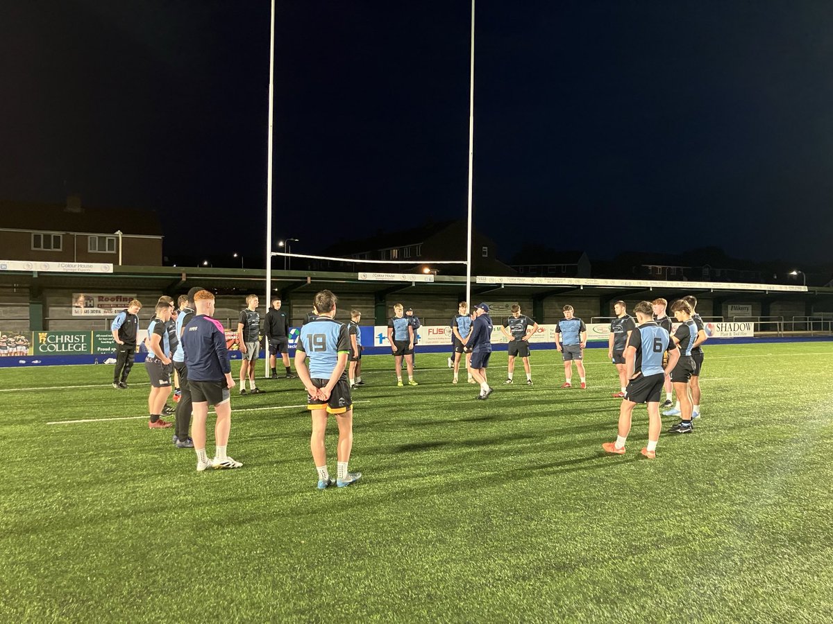 Cardiff_Pathway's tweet photo. With a Dewar shield gap we had a cracking night with ⁦@Stu_brad_rugby⁩ running u16 masterclasses with academy staff. We will continue to observe closely before the next event in November and support all teams and players. https://t.co/C1XRkLHzru