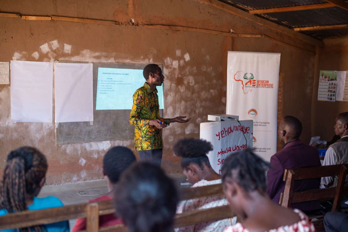 AE_Malawi's tweet photo. Day 1 of our Social Accountability training in Mchezi was a success! The program empowers communities to improve livelihoods through transparency, accountability, and active participation in local development. #CommunityEmpowerment #Accountability https://t.co/b1HfoOWstx