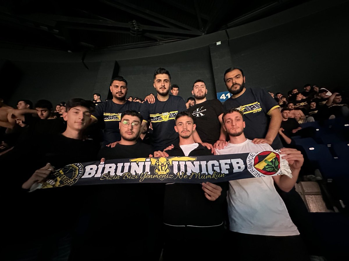 HER YERDE SEN,HER NERDEYSEN 

Fenerbahçe Beko erkek basketbol takımımızı Ülker Arenada yalnız bırakmadık

#UNIGFB