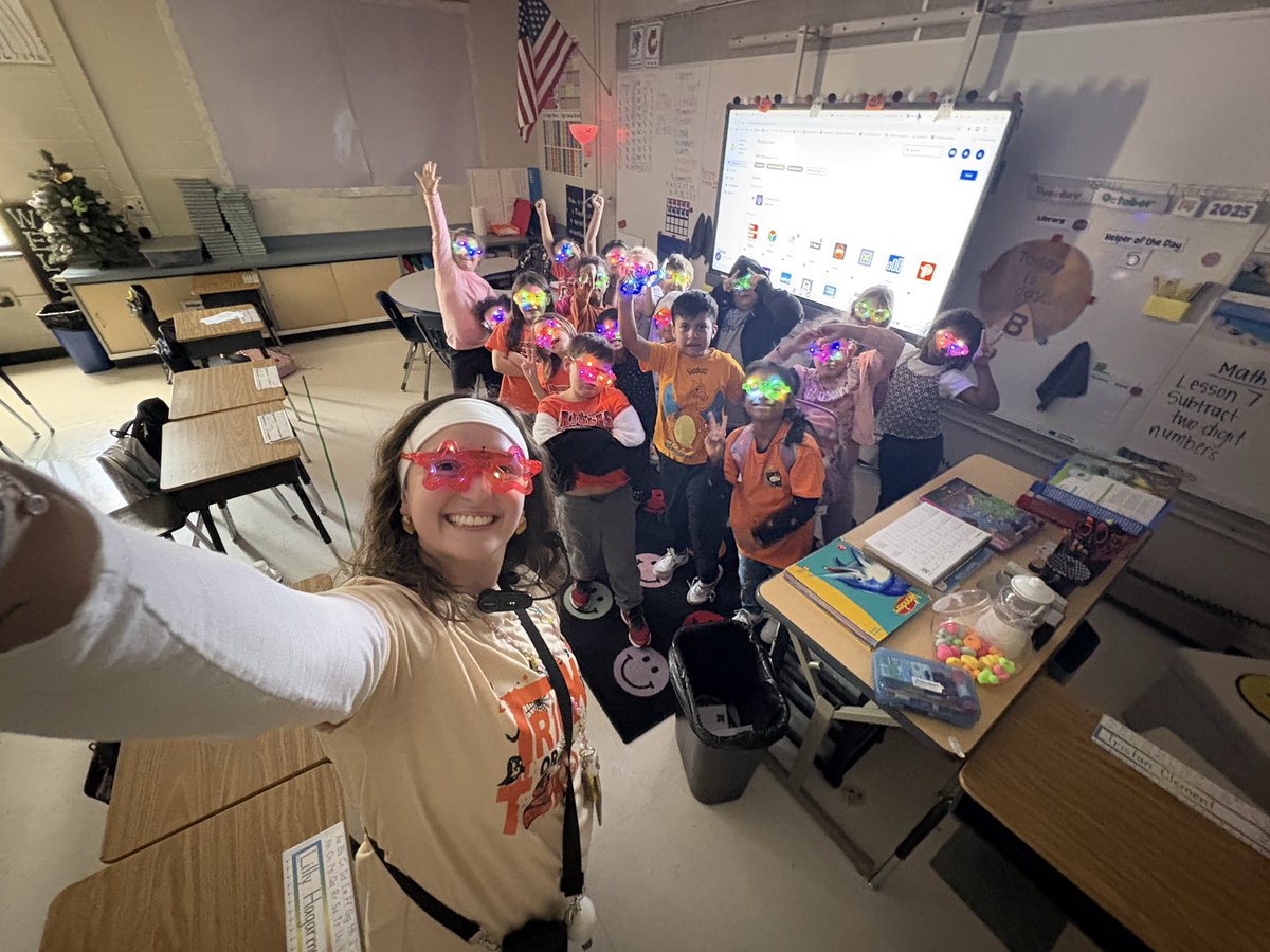 MissSterner's tweet photo. A busy Friday full of pumpkin picking, learning about fire prevention, and dancing during our glow party reward! 🎃🚒🌟 @HanStElem https://t.co/EO9Pu9qTv2