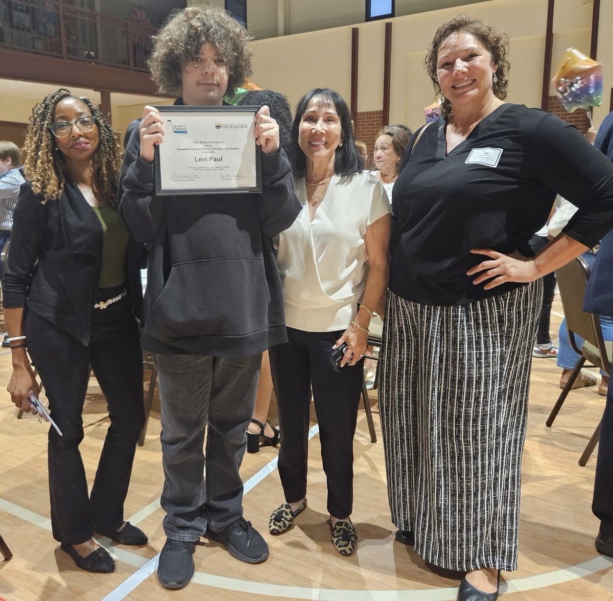 Take Stock in Children of Escambia County hosted their annual kickoff dinner, celebrating the acceptance of dozens of new scholars into the program. A special highlight: Levi, the recipient of a scholarship funded by proceeds from the 2025 Burger Battle by the Bay. 💙