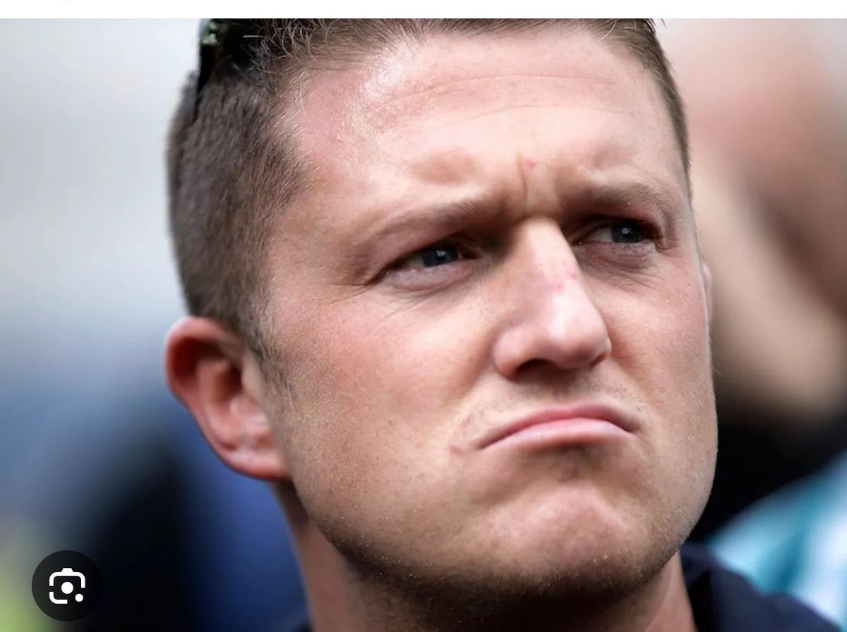Maria264506501's tweet image. #Fascism comes from a place of #arrogance where #individuals are terrified of losing their #privileges to people they think are less worthy than them. #Hitler #Farage and #TommyRobinson are brilliant examples.