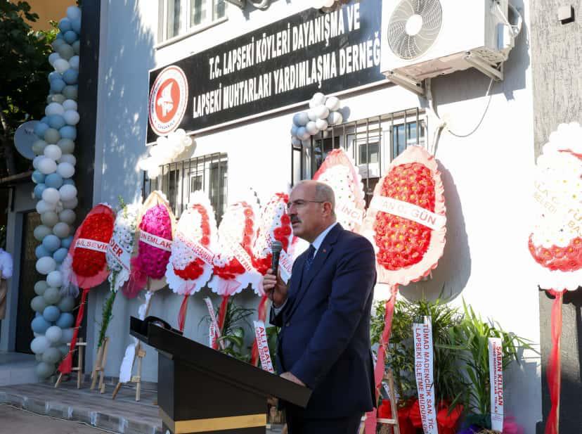 📍 Lapseki

#Lapseki Köyleri Dayanışma ve Lapseki Muhtarları Yardımlaşma Derneği’nin yeni hizmet binasının açılışı, İçişleri Bakan Yardımcımız Sayın Bülent TURAN, Valimiz Doç. Dr. <a href="/omertoraman25/">Ömer Toraman, Doç. Dr.</a> ve protokol üyelerinin katılımlarıyla gerçekleştirildi.

Valimiz, muhtarlarımızın