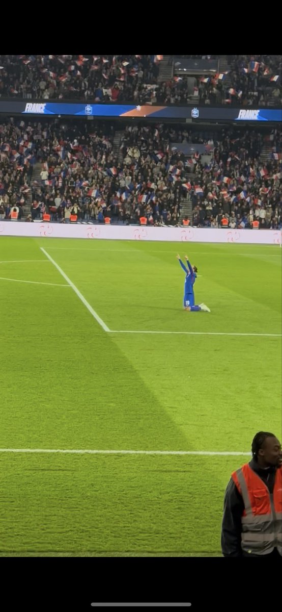 Il est là notre Lensois sûr 😘