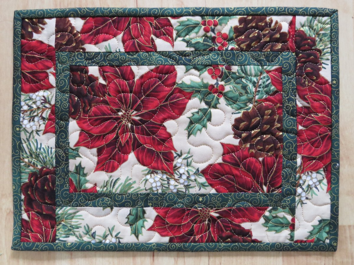 VirtsWayne77217's tweet photo. Quilted Mug Rug | Snack Mat 8.75x11.25-inch Berries and Blooms Green #2455 https://t.co/8O4WBSRR0p via @Etsy https://t.co/uvTgsSP24t