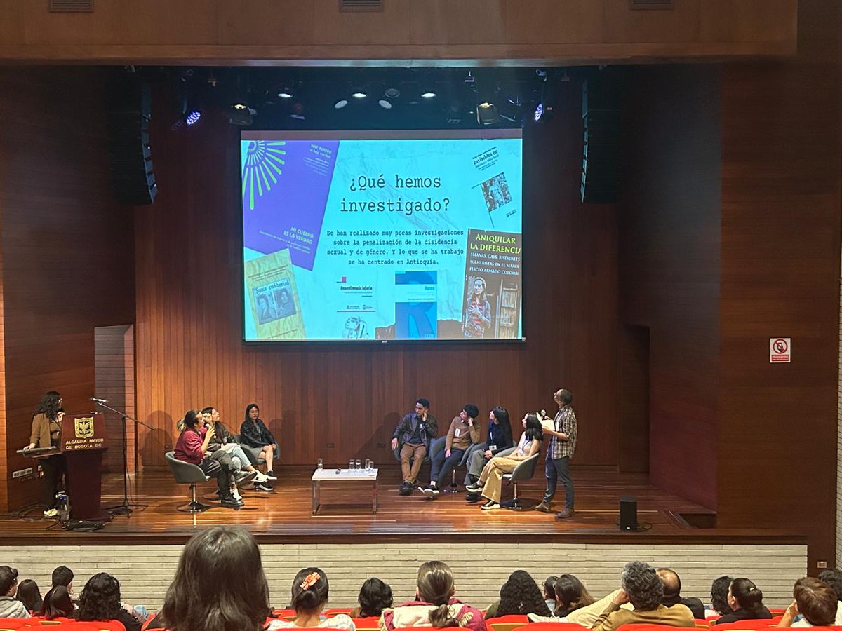 El Archivo de Bogotá cerró la Semana Distrital de los Archivos 2025 con el lanzamiento de la Guía General de Fondos y Colecciones y la apertura de la Convocatoria Premio Archivo de Bogotá 2025. Nota completa: 
archivobogota.secretariageneral.gov.co/noticias/archi…