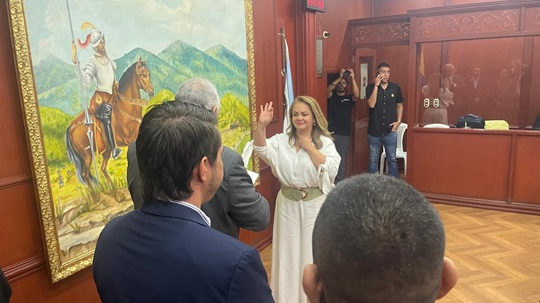 Caracol_Cali's tweet photo. La #AsambleadelValle eligió, con 14 votos, a #LinaMarcelaVásquez, como #Contralora departamental para el periodo 2026-2029, cargo que asumirá desde el próximo 1º. de Enero. Nació en Caicedonia y es Administradora de Empresas de la Universidad Nacional Abierta y a Distancia. https://t.co/2oRRbL59k8
